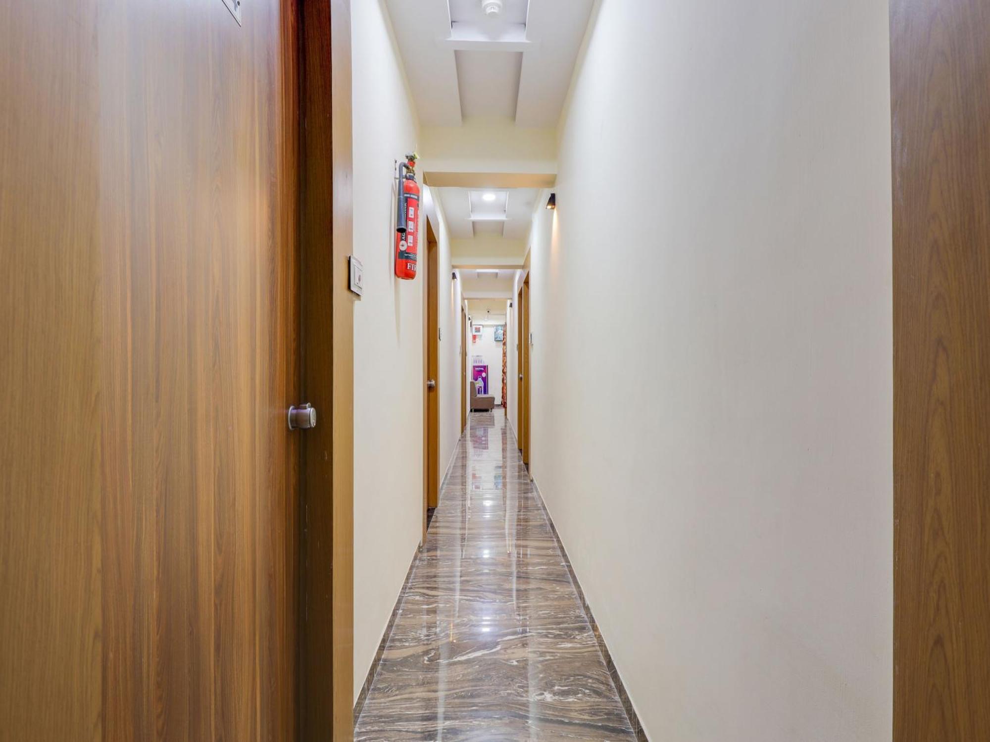 Hotel O Kb Villa Ahmedabad Extérieur photo
